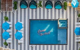 Outrigger Waikiki Paradise Hotel