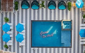 Outrigger Waikiki Paradise Hotel